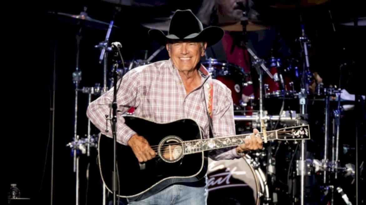 george-strait-to-be-honored-with-2024-cma-willie-nelson-lifetime-achievement-award