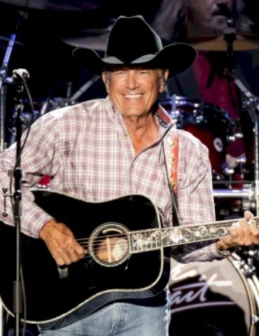 george-strait-to-be-honored-with-2024-cma-willie-nelson-lifetime-achievement-award