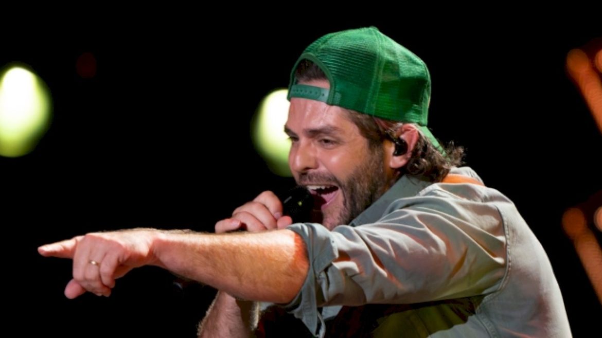 thomas-rhett’s-‘bout-to-‘lose-control’-with-teddy-swims