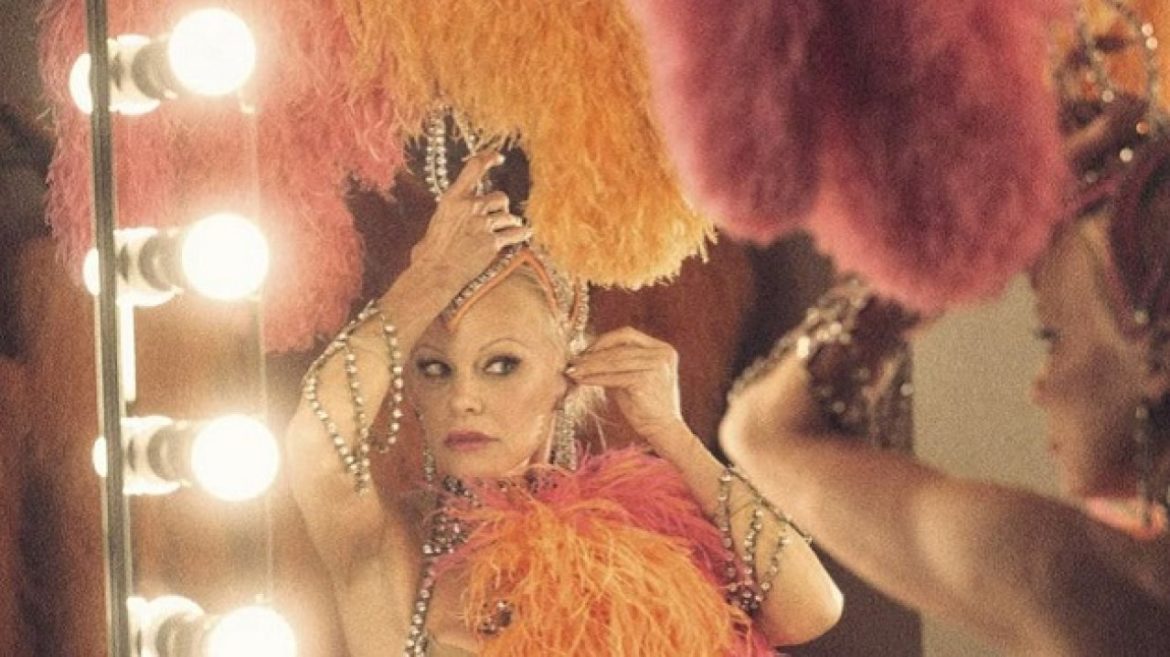 pamela-anderson-is-a-glamorous-las-vegas-star-in-‘the-last-showgirl’-official-teaser