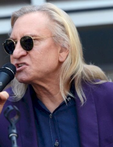 joe-walsh-shares-birthday-message-to-himself-as-he-turns-77