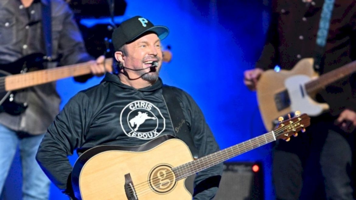 garth-brooks-says-hearing-‘much-too-young’-always-‘takes-me-right-back’