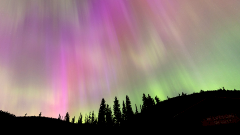 northern-lights-could-be-visible-from-new-york-city,-other-us-locations-over-thanksgiving-weekend