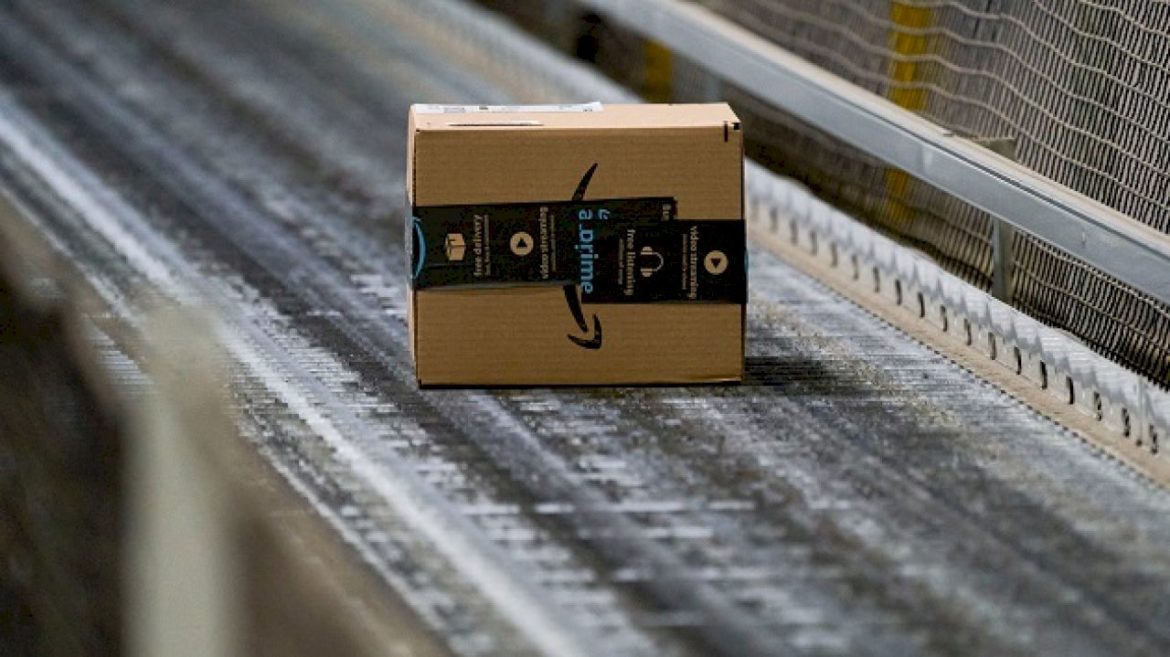 amazon-workers-authorize-strike-at-company’s-first-ever-unionized-warehouse