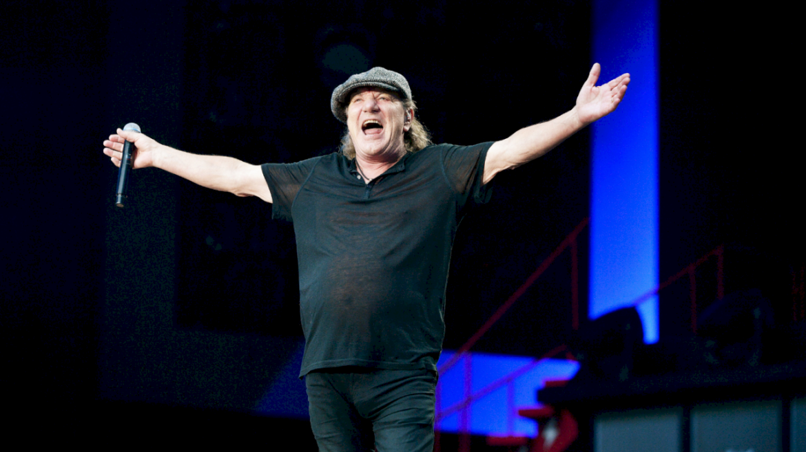 ac/dc’s-brian-johnson-makes-surprise-appearance-on-‘carpool-karaoke’