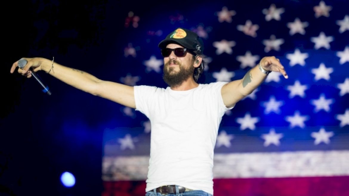 chris-janson-shares-snippet-of-patriotic-new-song,-‘the-flag’