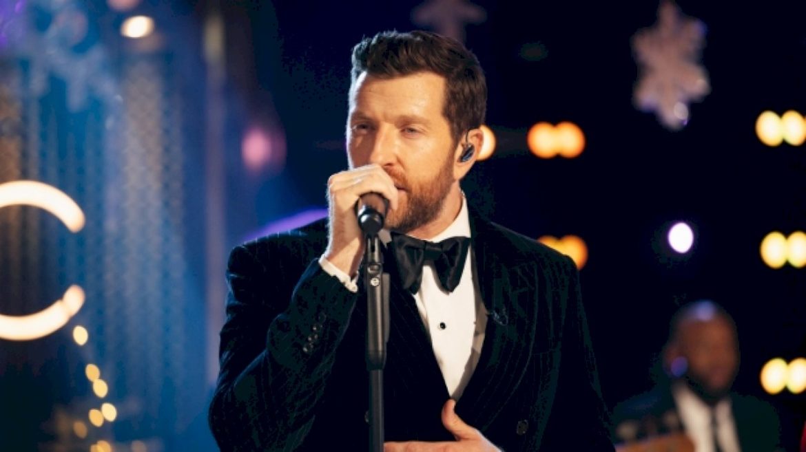 brett-eldredge’s-glow-tour-is-going-digital-and-you’re-invited