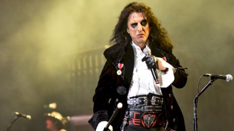 alice-cooper-teams-with-whistlepig-whiskey-for-nonalcoholic-cocktail