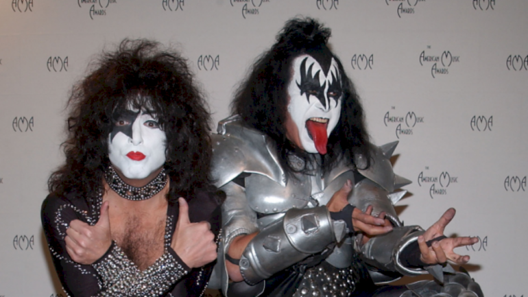 kiss-settles-lawsuit-with-former-hairstylist