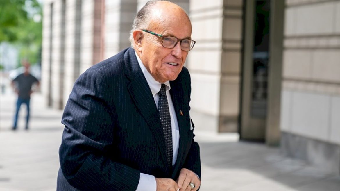 judge-to-rule-on-whether-rudy-giuliani-must-give-up-world-series-rings,-condo-in-defamation-case