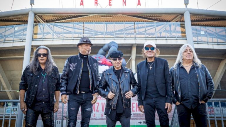 scorpions-postpone-las-vegas-residency-following-drummer’s-hospitalization