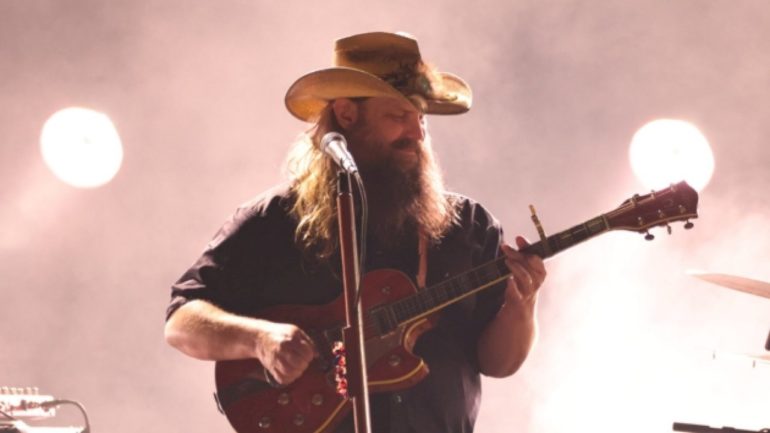 chris-stapleton-adds-more-dates-to-all-american-road-show