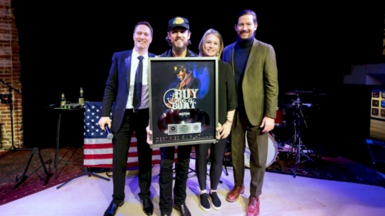 chris-janson’s-‘boat’-is-five-times-platinum