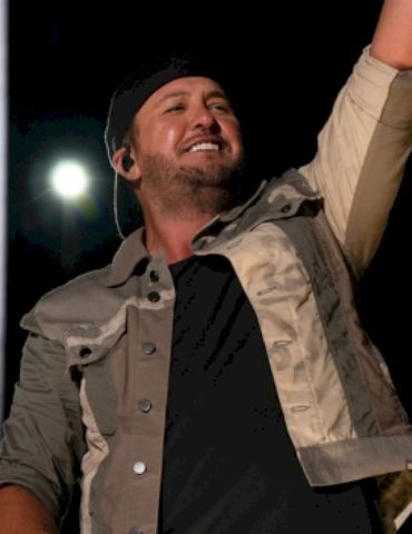 luke-bryan-wraps-10th-crash-my-playa:-‘was-a-blast’