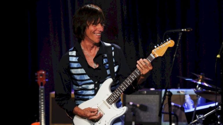 jeff-beck’s-guitar-collection-brings-in-over-$10-million-at-auction