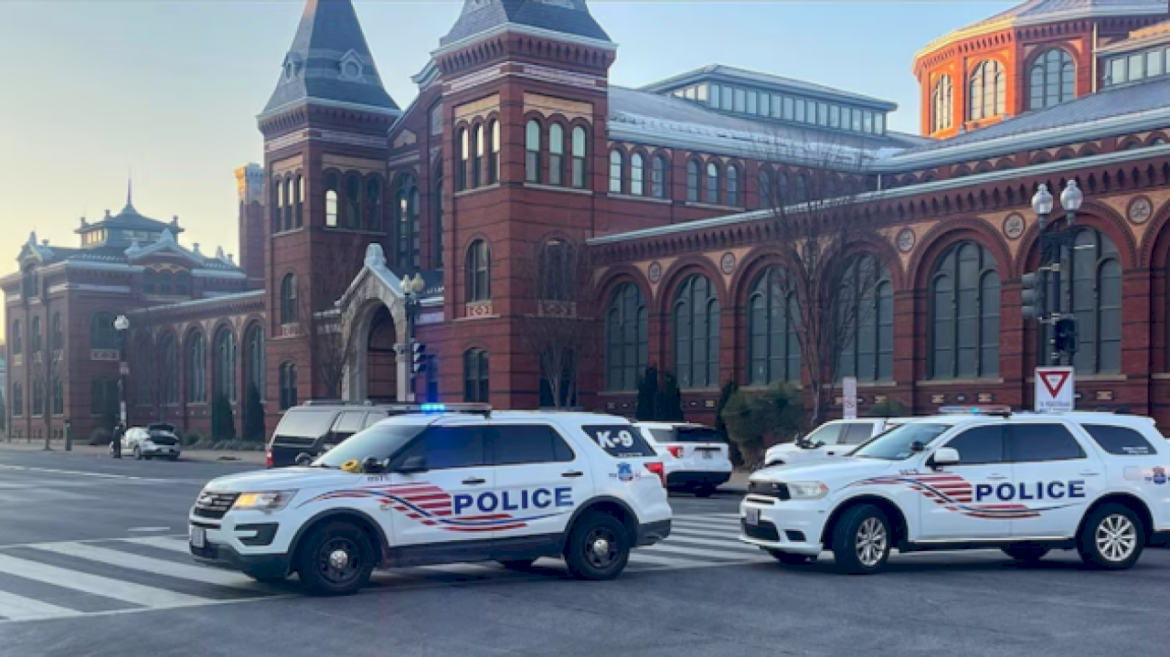 person-claiming-to-have-molotov-cocktail,-knife-stopped-outside-capitol