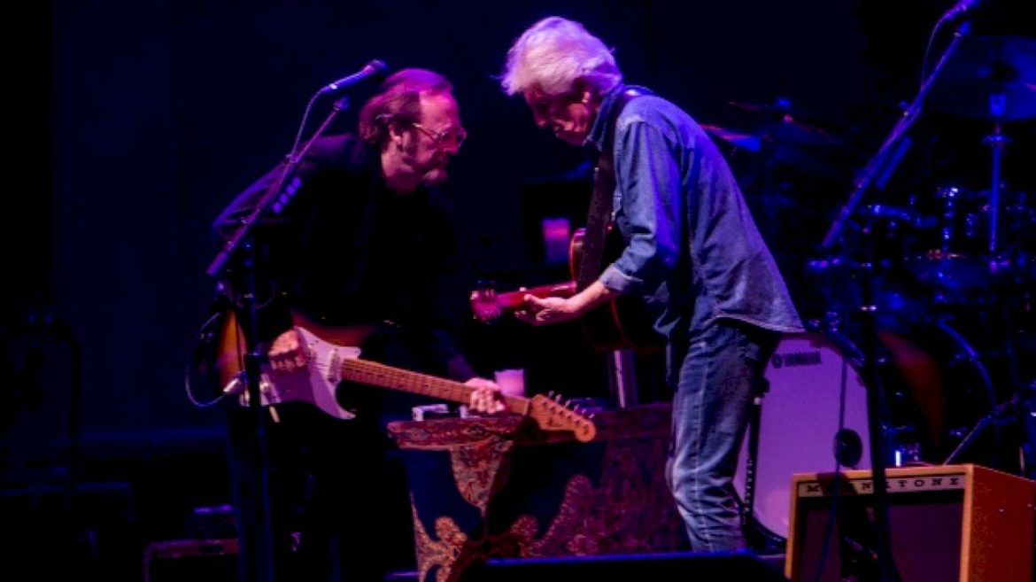 graham-nash-confirms-fireaid-reunion-with-former-bandmate-stephen-stills