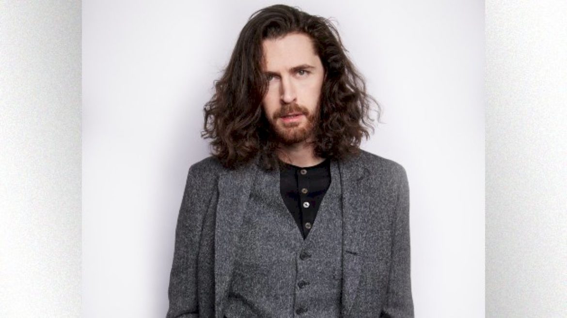 ‘sweet!’-hozier-just-announced-new-tour-dates-for-2025