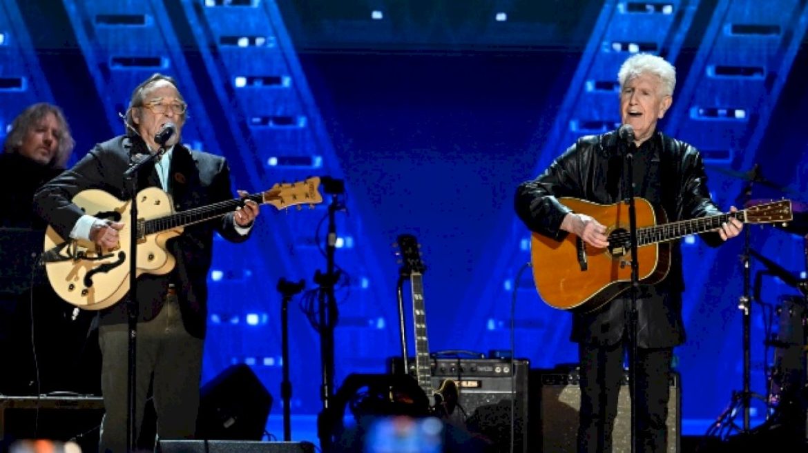 stephen-stills-&-graham-nash-reunite-at-fireaid