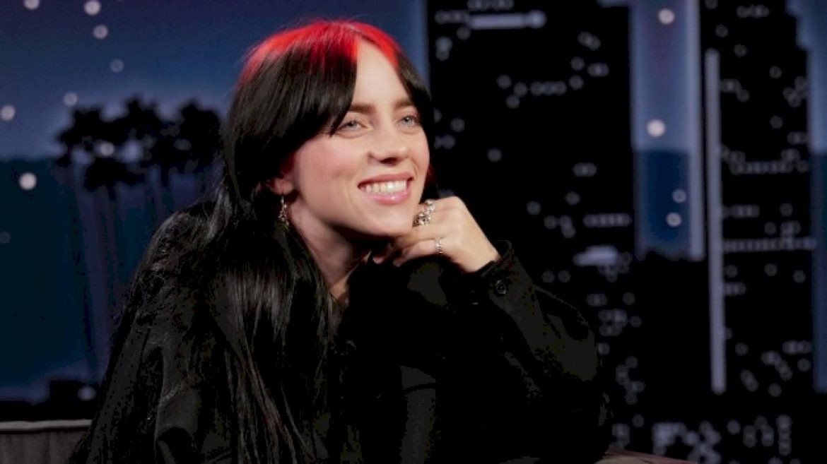 amid-la-wildfires,-billie-eilish-&-adam-levine-help-meghan-markle-replace-a-teen’s-prized-merch