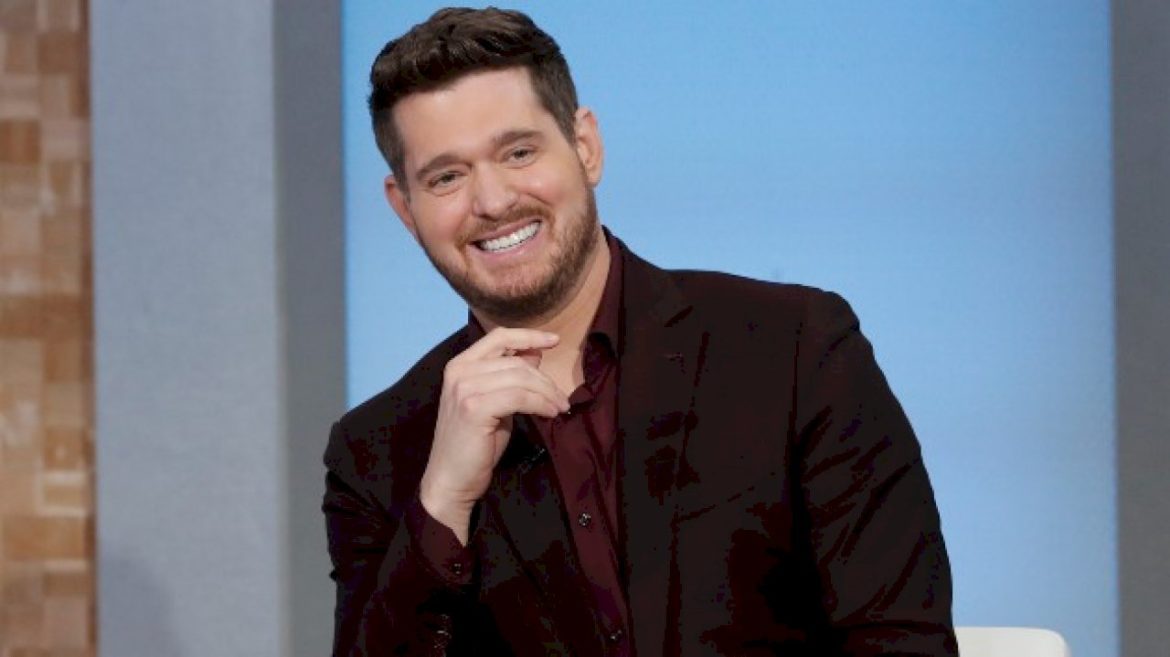 michael-buble-is-back-with-more-bubly-for-another-super-bowl-ad