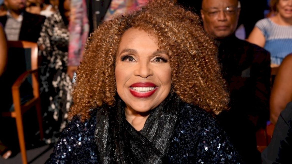 legendary-singer-roberta-flack-dies-at-age-88