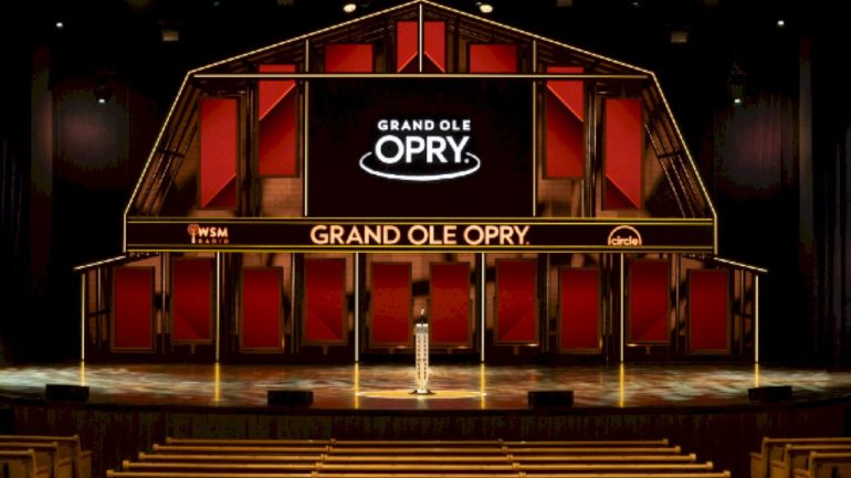 the-opry-mic’s-getting-an-update-saturday-night