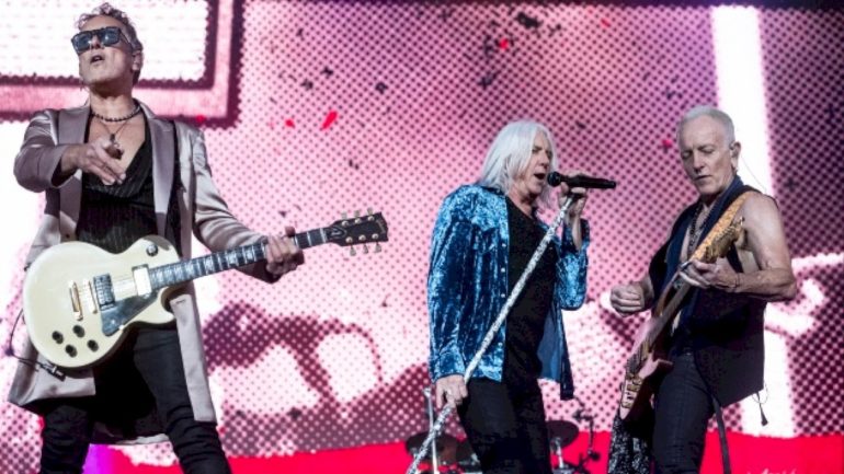 def-leppard-adds-michigan-show-to-2025-tour