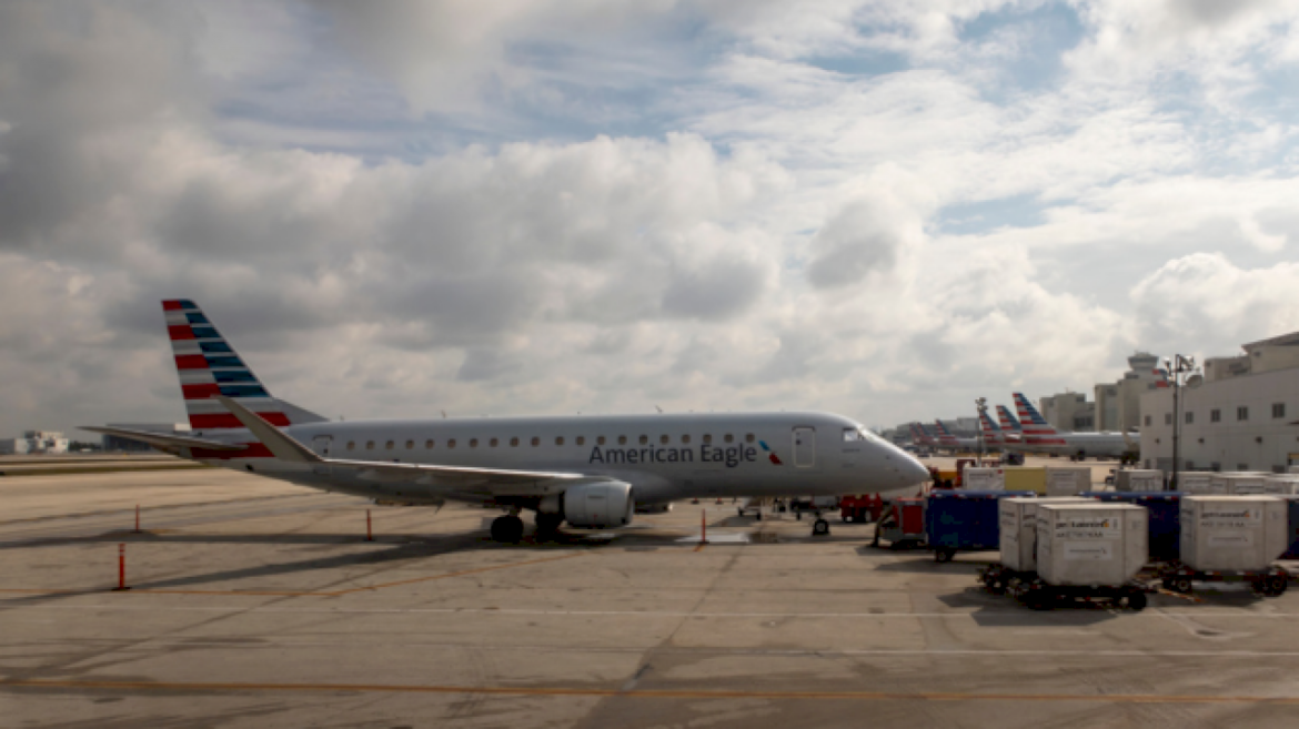 couple-arrested-for-trying-to-board-american-airlines-flight-without-authorization:-police