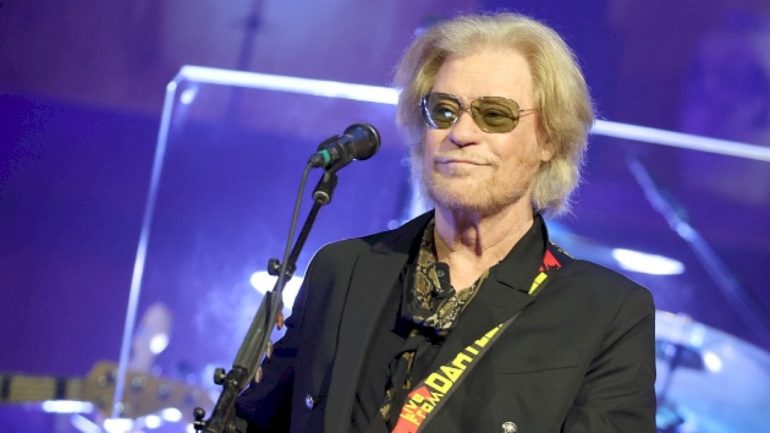 daryl-hall-announces-new-us-tour-dates-with-squeeze’s-glenn-tilbrook