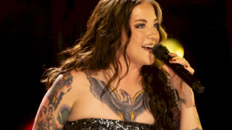 how-ashley-mcbryde-got-a-tattoo-out-of-a-vending-machine-+-more