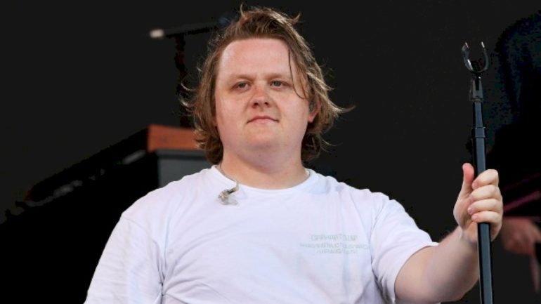 lewis-capaldi-scores-first-billion-view-youtube-video-with-‘someone-you-loved’