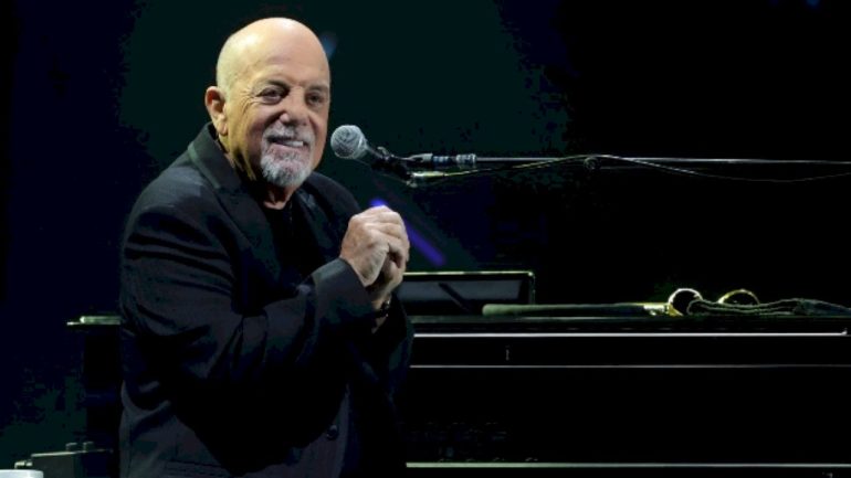 billy-joel-postpones-tour-for-four-months-due-to-‘medical-condition