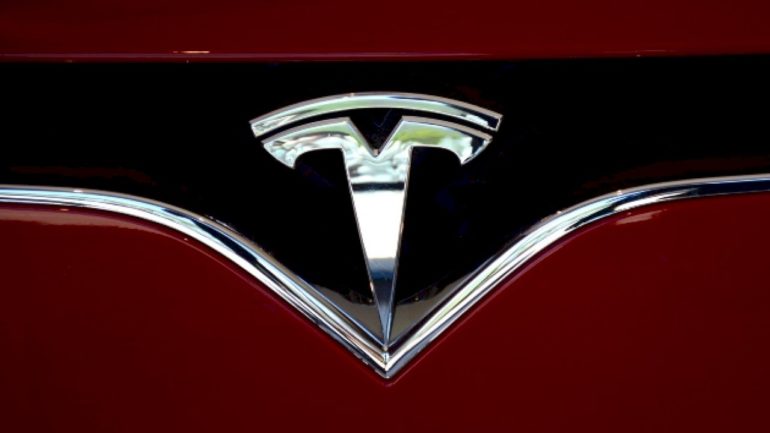 tesla-vehicles-destroyed,-vandalized-since-musk-began-role-at-white-house,-authorities-say