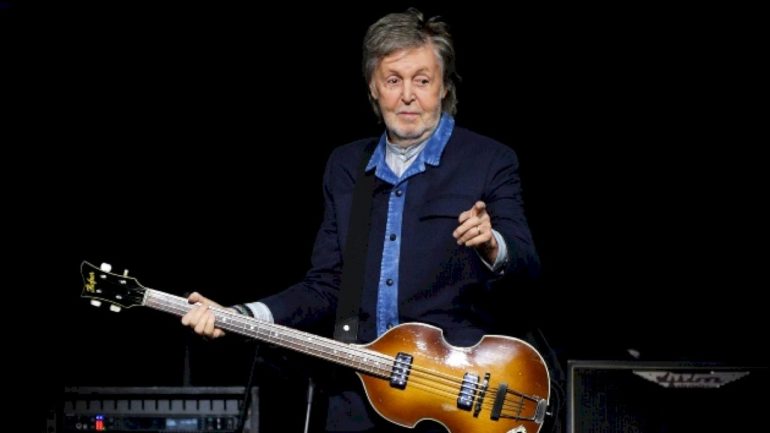 paul-mccartney-supports-peta-campaign-against-peet’s-vegan-milk-surcharge