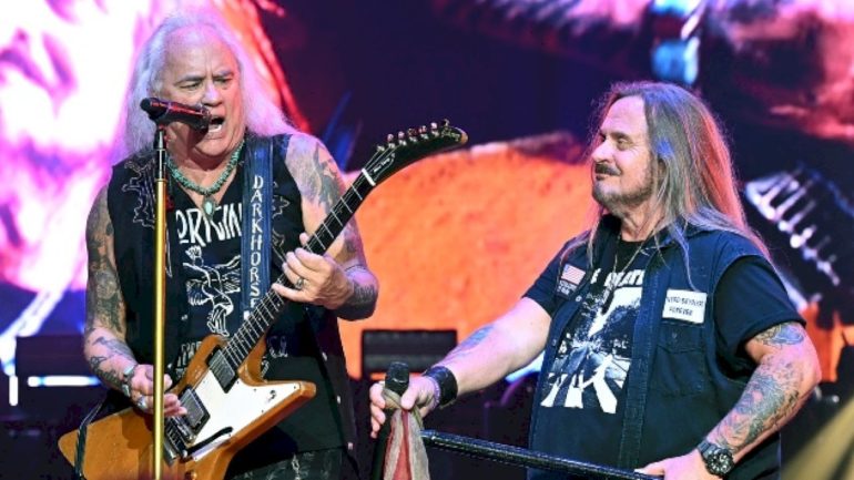 lynyrd-skynyrd-signs-with-new-label,-will-release-50th-anniversary-ryman-concert