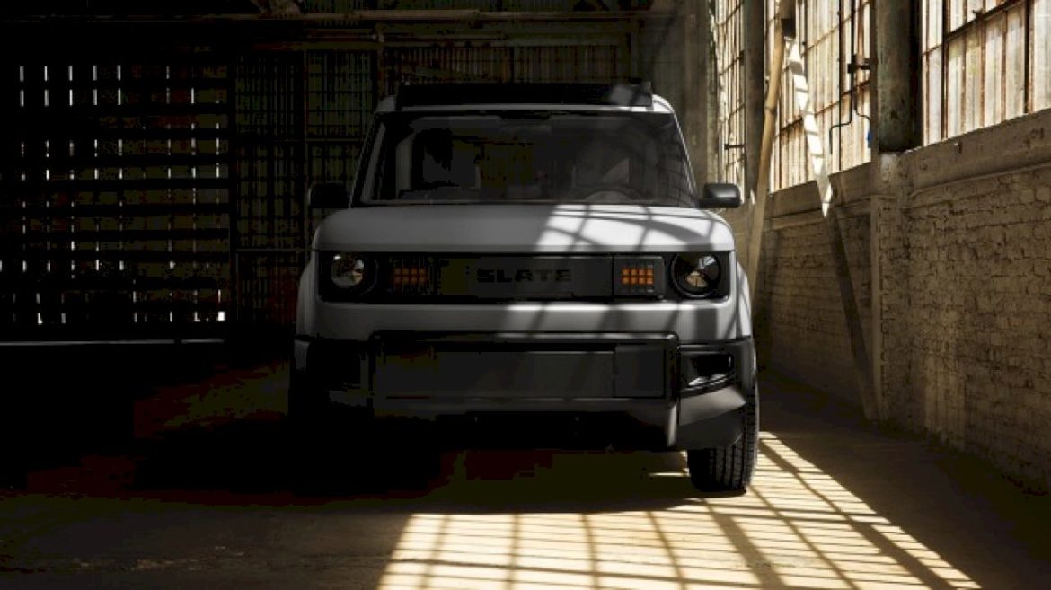 new-automaker-slate-unveils-a-no-frills,-stripped-down-electric-truck-for-under-$30k