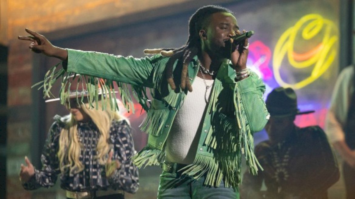 shaboozey-taking-the-great-american-roadshow-on-tour-this-fall