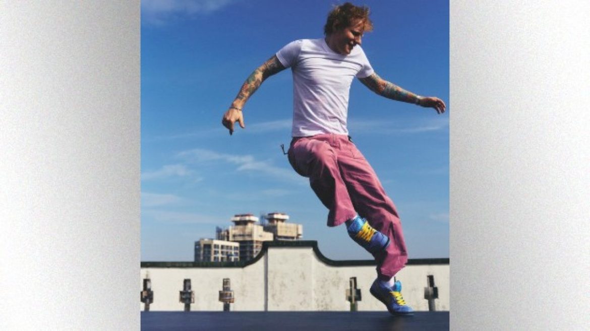 ed-sheeran-says-‘play’-is-one-of-his-‘last-hurrahs’-of-making-‘fun-pop-music’