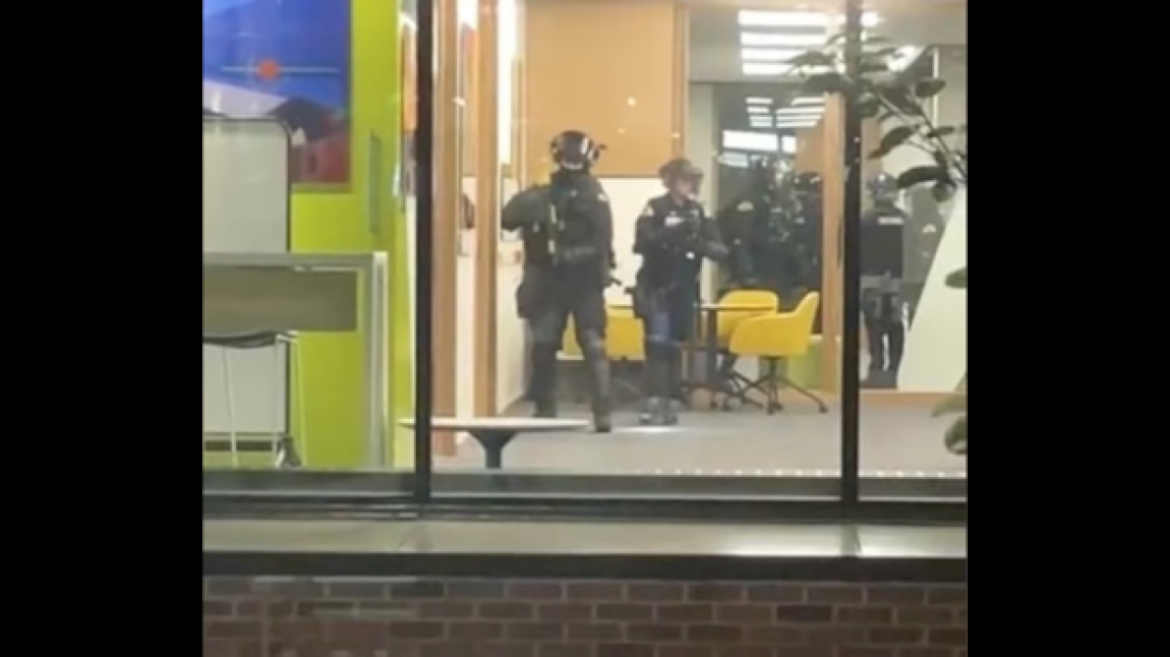 more-than-25-protesters-arrested-after-taking-over-university-of-washington-building