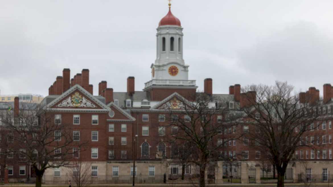 education-department-freezes-harvard’s-research-funding,-seeking-compliance