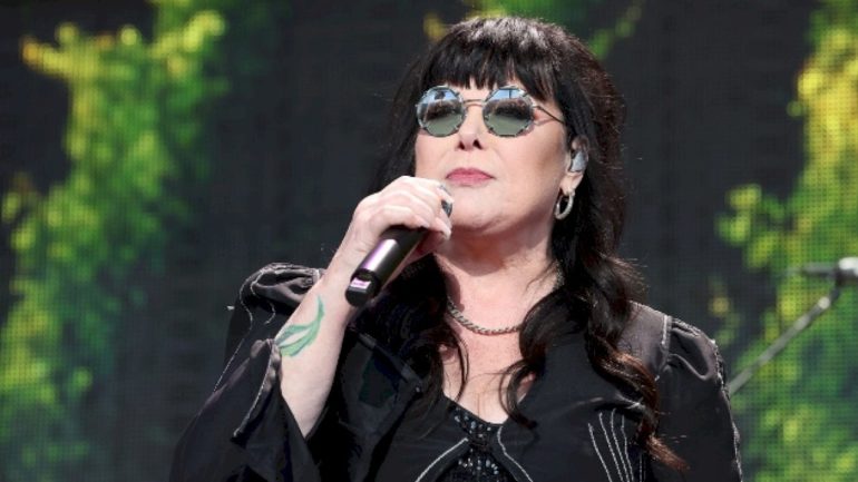 ann-wilson-says-a-music-exec-once-sent-paula-abdul-to-teach-heart-choreography