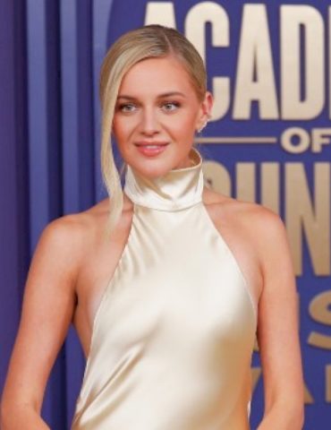 nominee-kelsea-ballerini-teases-her-acm-performance-has-‘baggage’