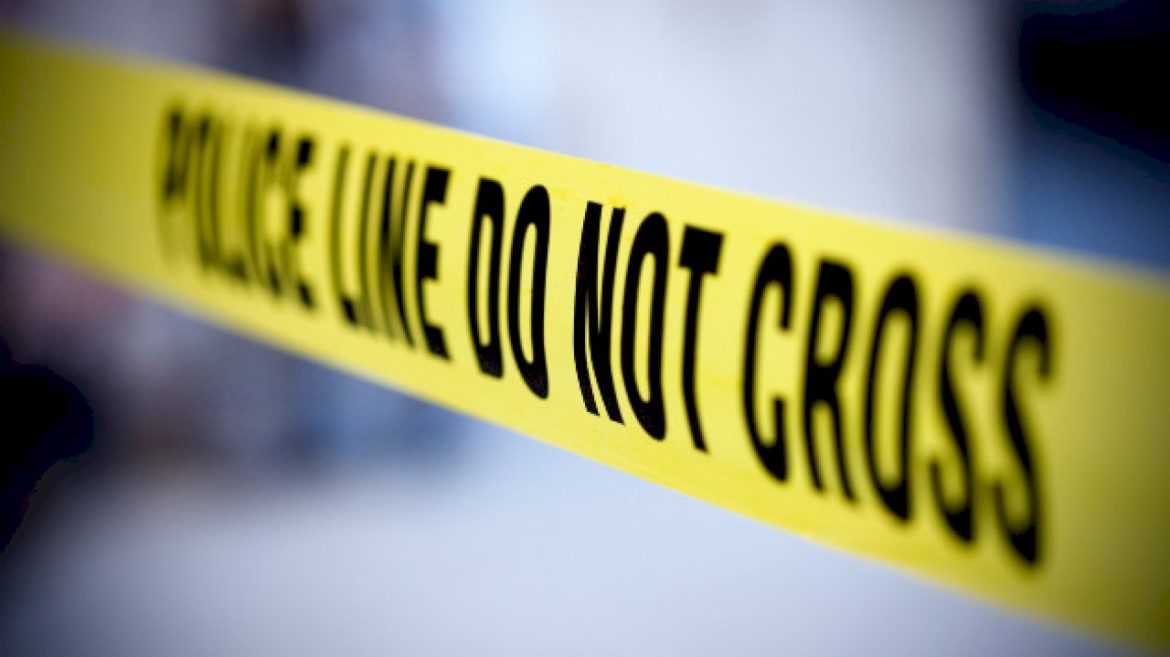 1-student-killed,-2-hurt-in-stabbing-outside-their-high-school;-suspects-at-large