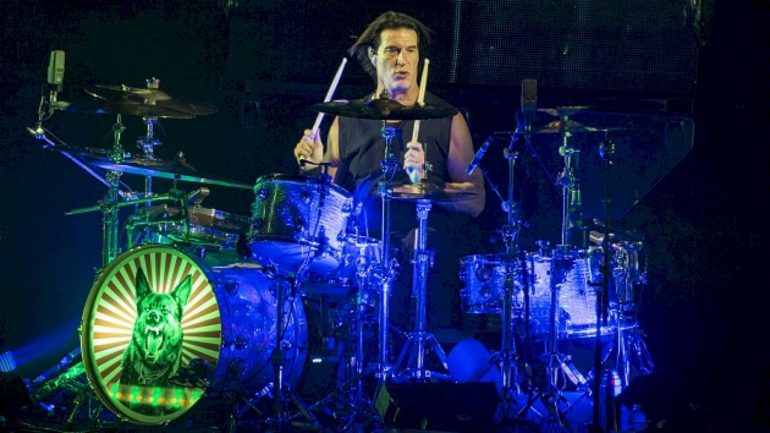 alice-in-chains-scrap-show-after-drummer-suffers-‘non-life-threatening-medical-emergency’