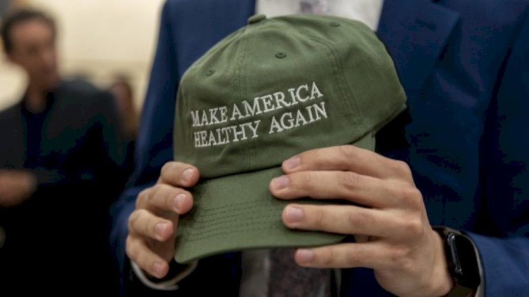 who-is-dr.-casey-means?-a-look-at-trump’s-pick-for-us-surgeon-general