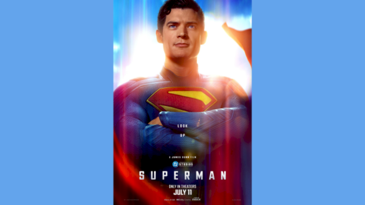 lois-lane-interviews-‘superman’-in-the-film’s-official-trailer