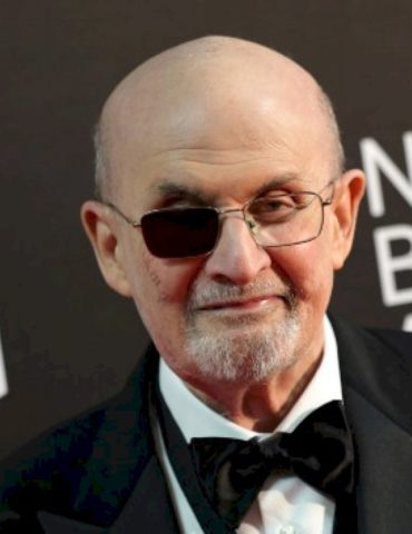 salman-rushdie-stabber-to-face-sentencing-for-attempted-murder