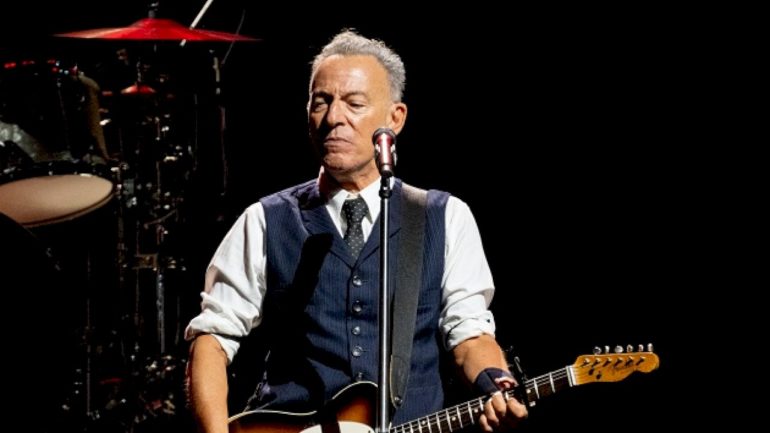 bruce-springsteen-labeled-‘jerk’-by-trump-following-criticism-during-tour-kickoff