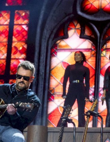 ‘evangeline-vs.-the-machine’-expresses-what-music-means-to-eric-church
